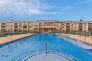 Mariposa at Clear Creek 3 preview image