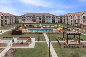 Mariposa at Clear Creek 4 preview image