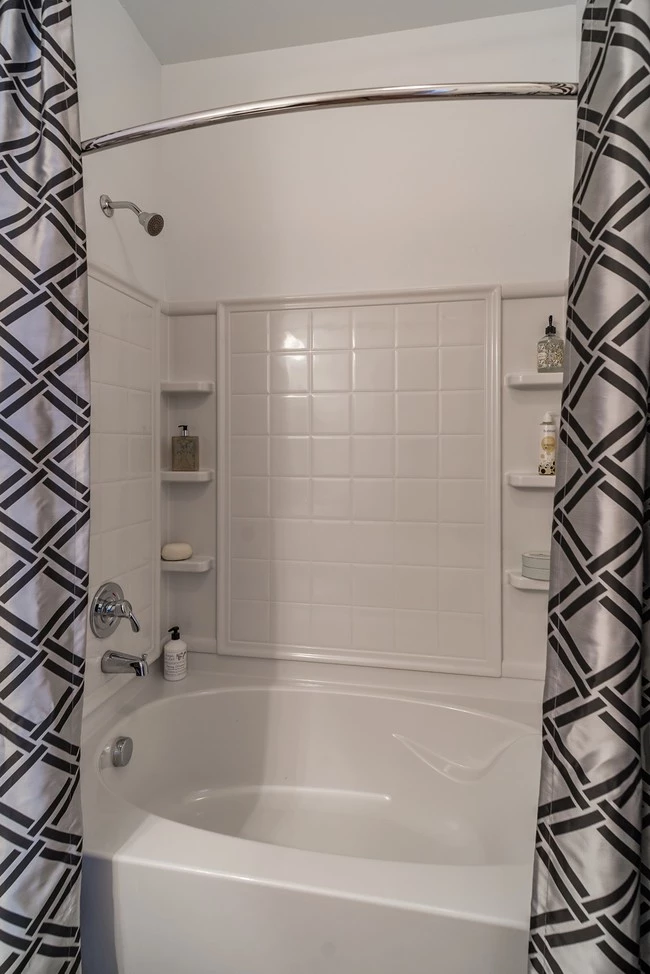 Crenshaw Grand 7 preview image