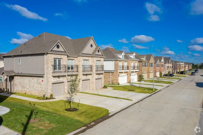 Mirror Lake Townhomes 2 preview image
