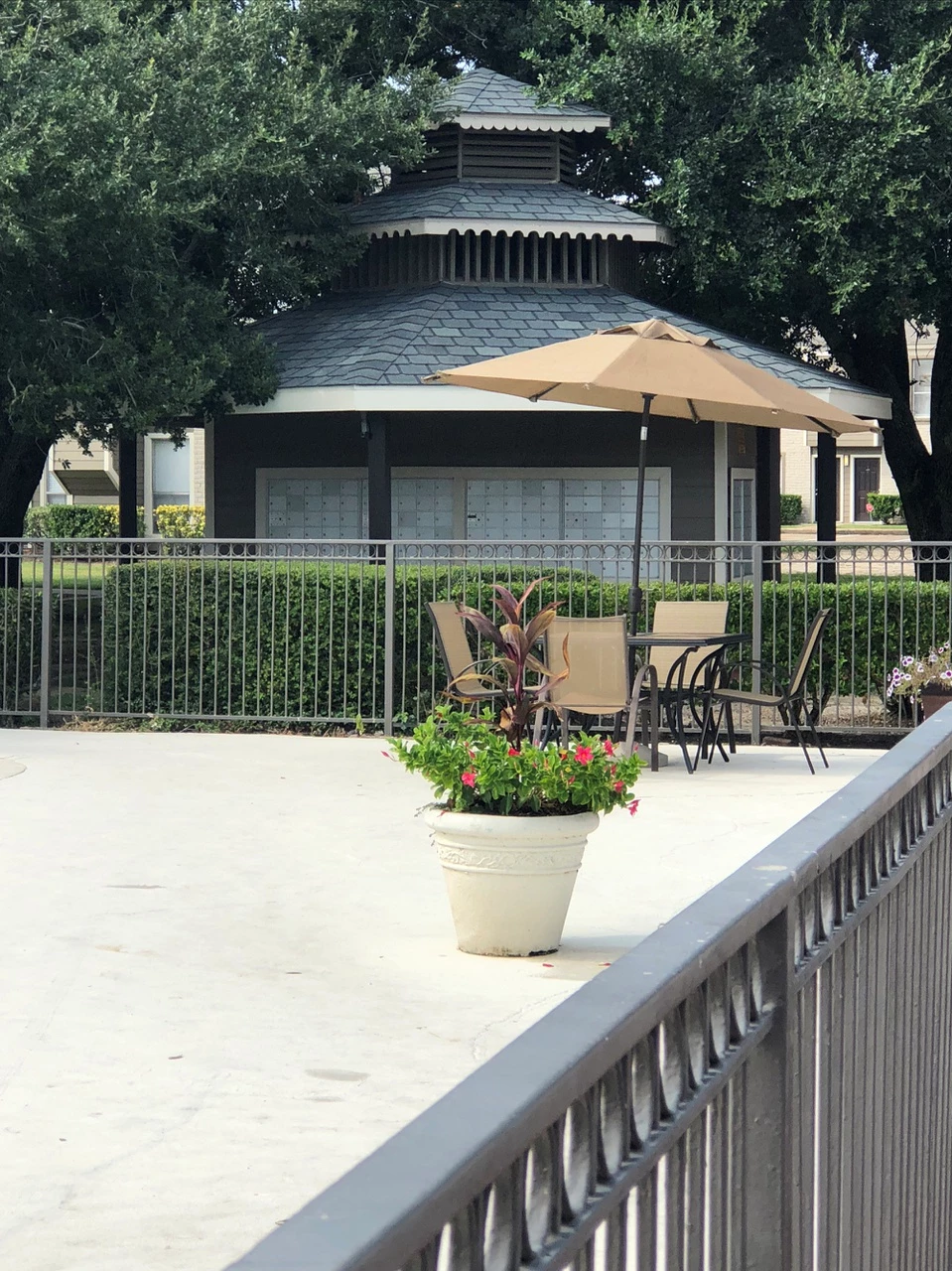 Royal Oaks of Pearland 1 preview image