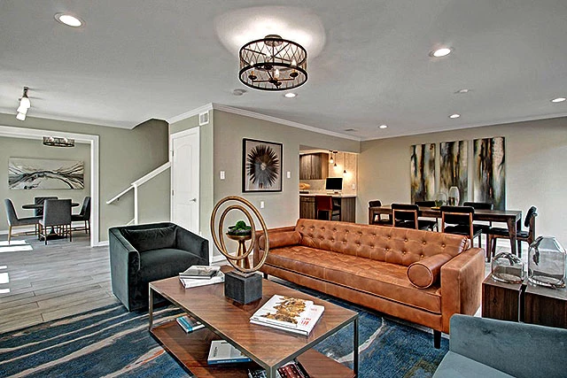 Latitude 2976 1 preview image