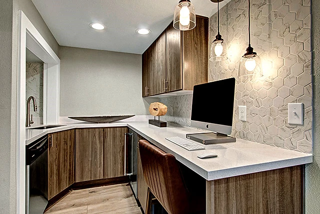 Latitude 2976 2 preview image